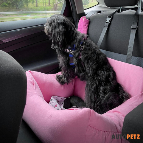 Majesty Pink Travel Couch - AUTOPETZ